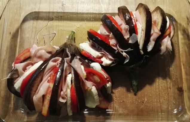 Melanzane con mozzarella e prosciutto